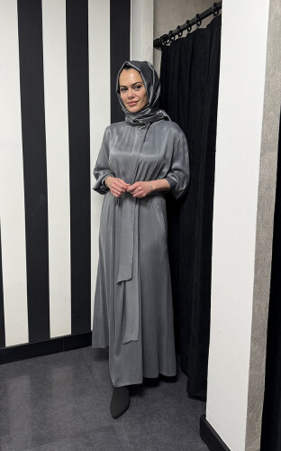 Clande Boynu Çiçek Aksesuarlı Cupra Elbise ANTRASİT