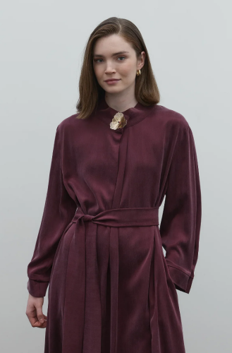 Clande Boynu Çiçek Aksesuarlı Cupra Elbise BORDO - 4