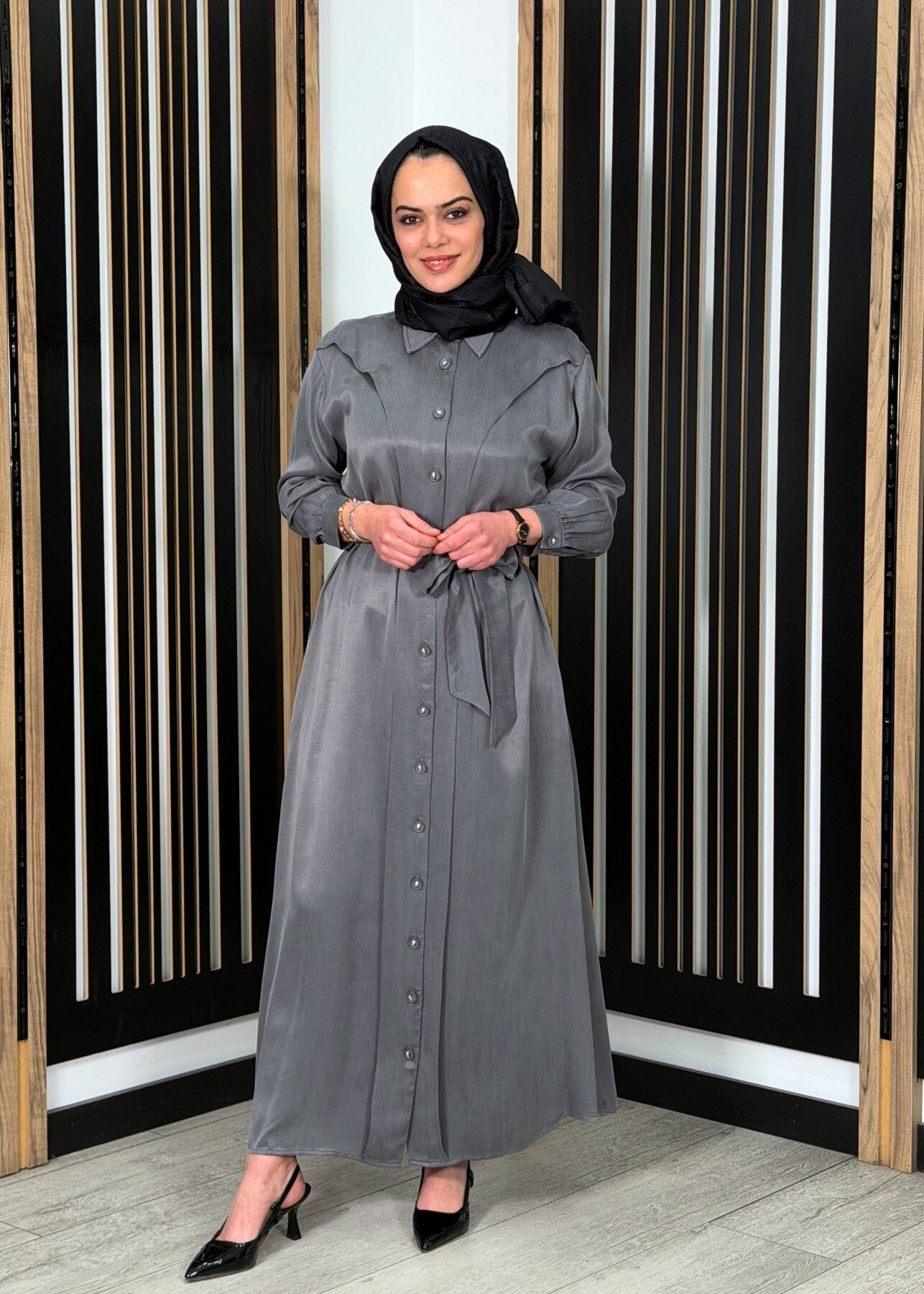 Clande Omuzu Parça Detaylı Kuşaklı Elbise ANTRASİT - 3