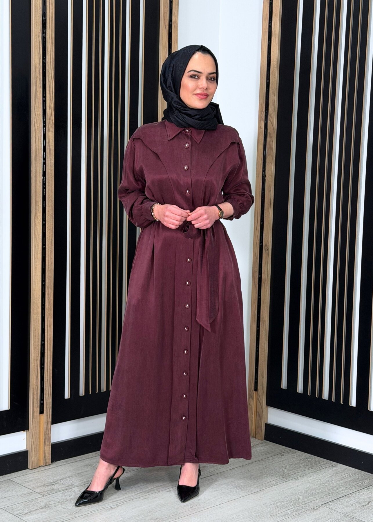 Clande Omuzu Parça Detaylı Kuşaklı Elbise BORDO - 1