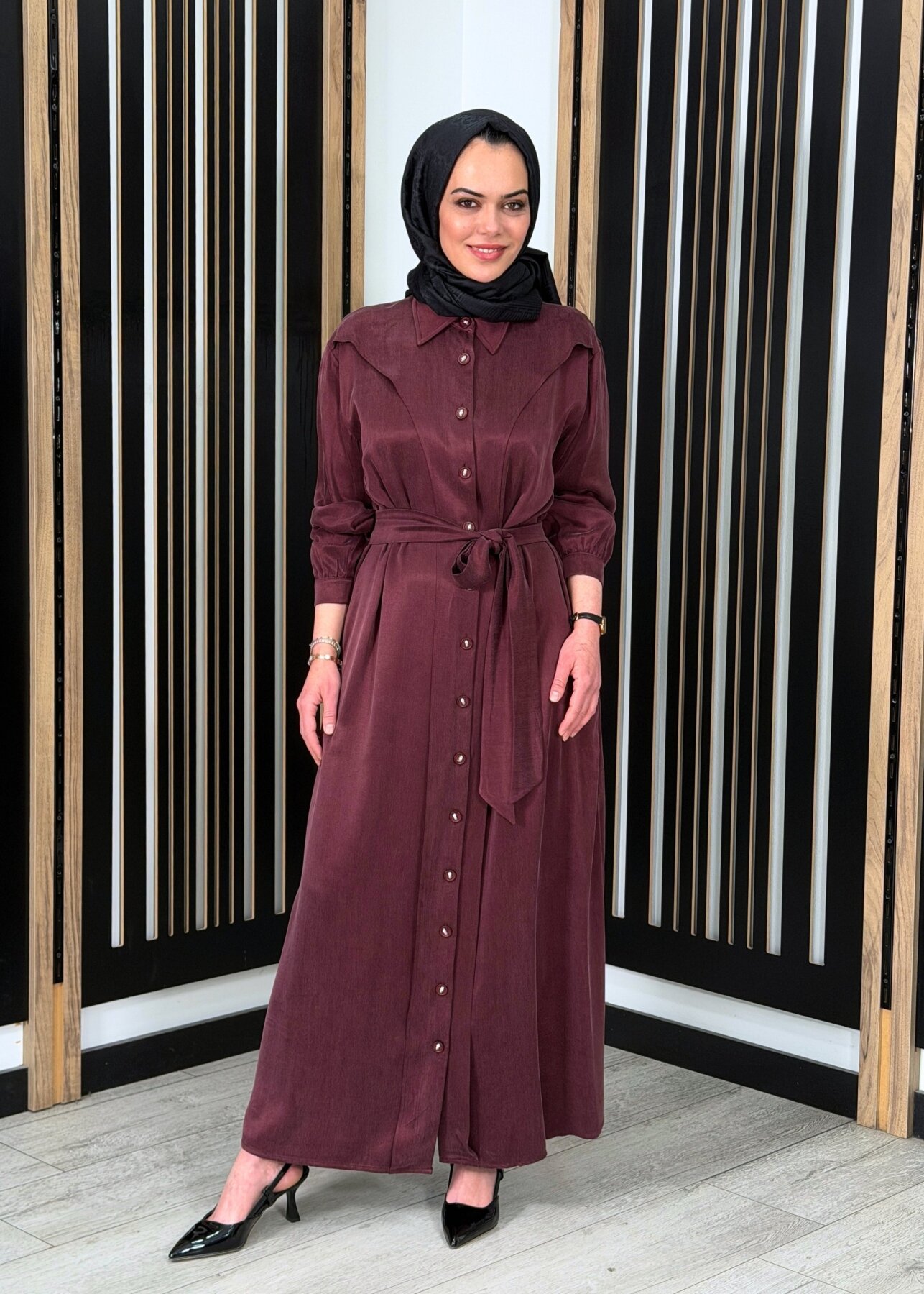 Clande Omuzu Parça Detaylı Kuşaklı Elbise BORDO - 3