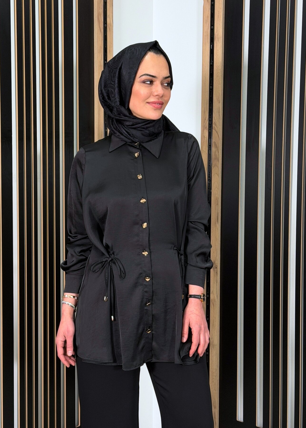 Clande Önden Bağlama Detaylı Gömlek SİYAH - 2