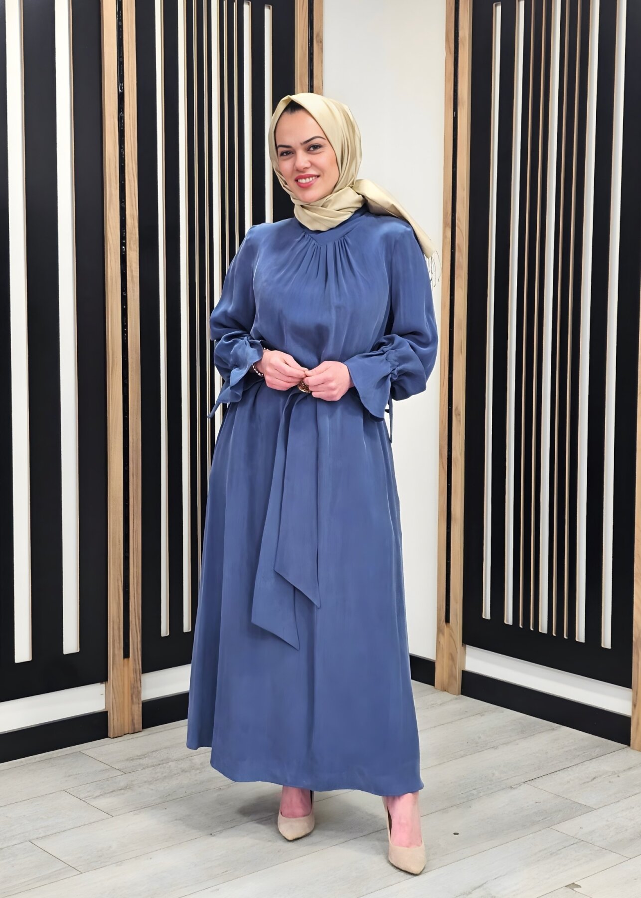 Clande Yakası Büzgülü Cupro Elbise İNDİGO - 1