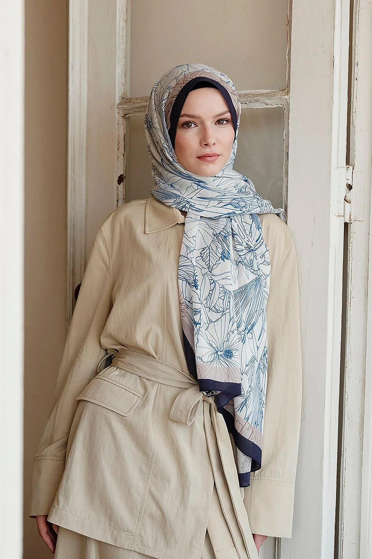 Cloche Loren Şal Kırık Beyaz Lacivert - 1
