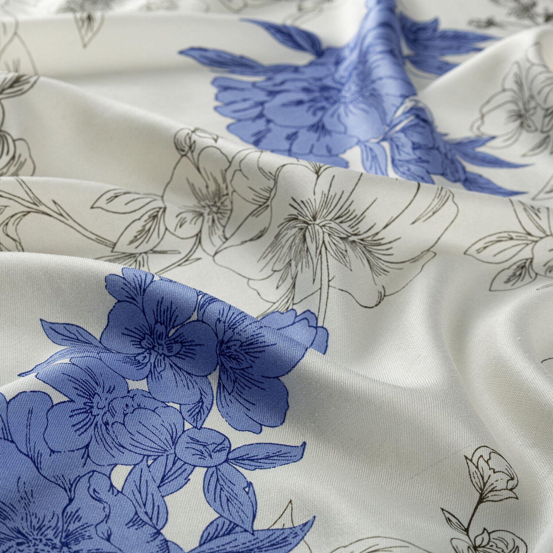 İpekevi Açelya Desenli İpek Şal BEYAZ - 4