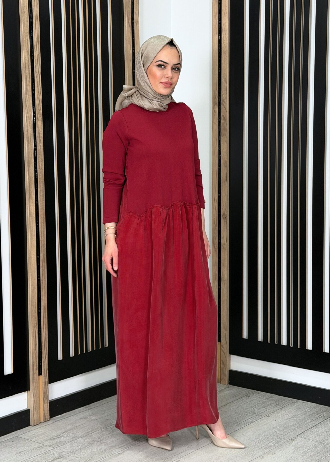 Miss Dalida Büzgü Detaylı Triko Cupro Elbise Cherry - 1