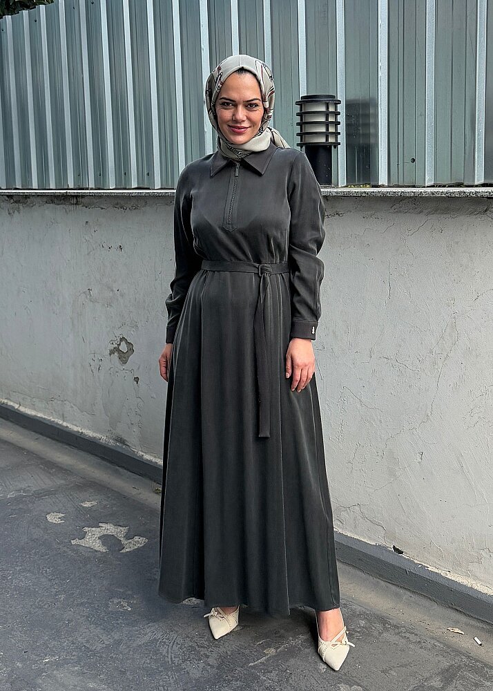 Miss Dalida Cep Kapaklı Gömlek Yaka Uzun Elbise KHAKİ