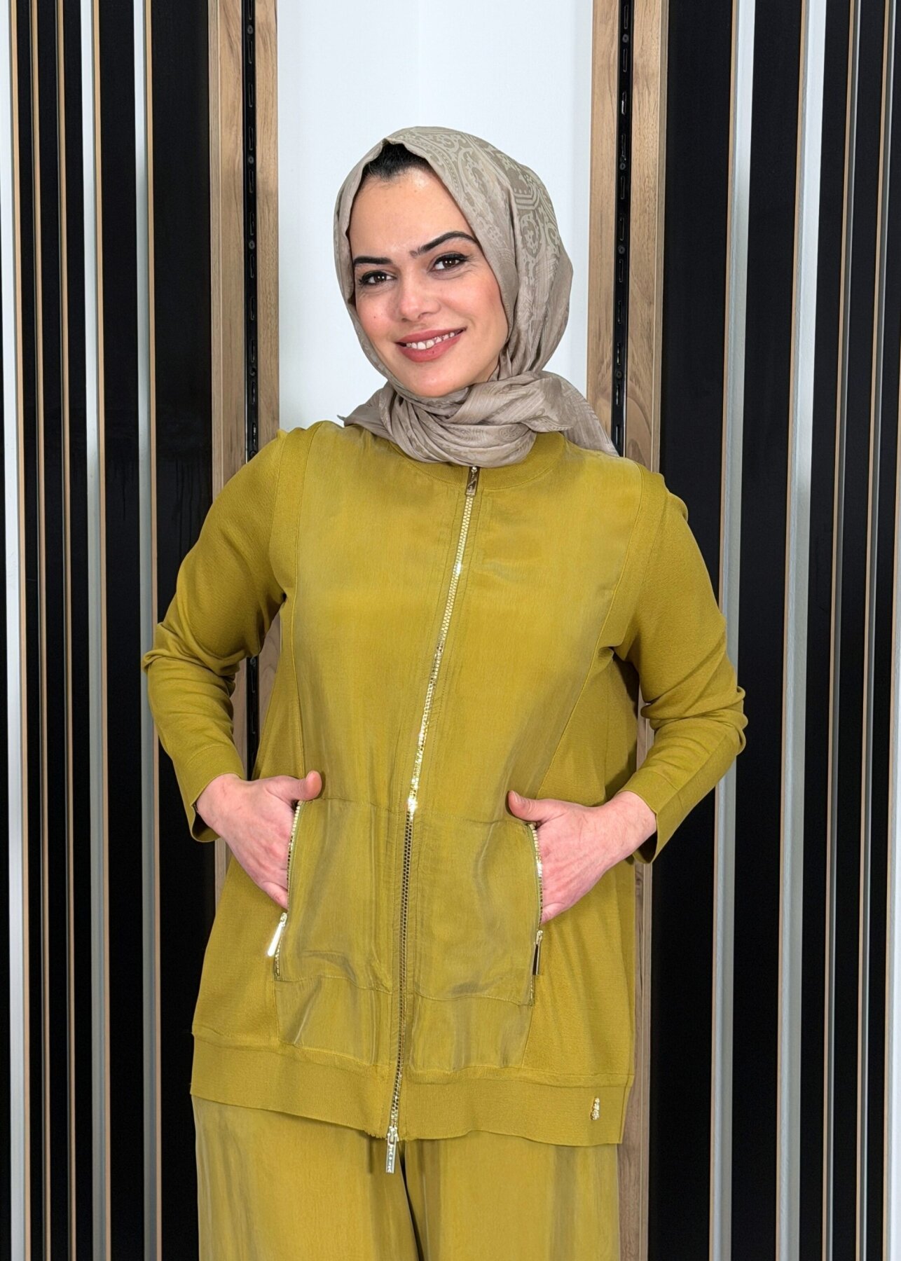 Miss Dalida Fermuarlı Cupro Detaylı Triko Ceket Amber - 1