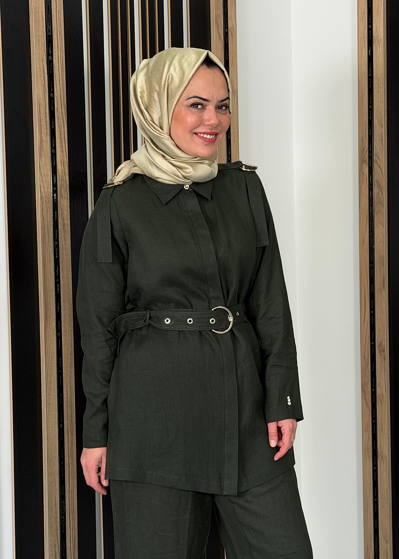 Miss Dalida Gizli Patlı Omuz Detaylı Keten Gömlek KHAKİ - 1