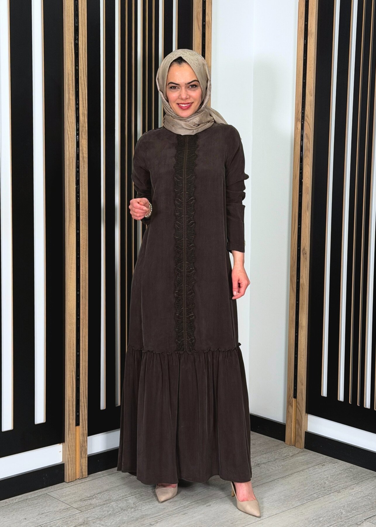 Miss Dalida Önü Dantelli Cupro Elbise Cacao - 4