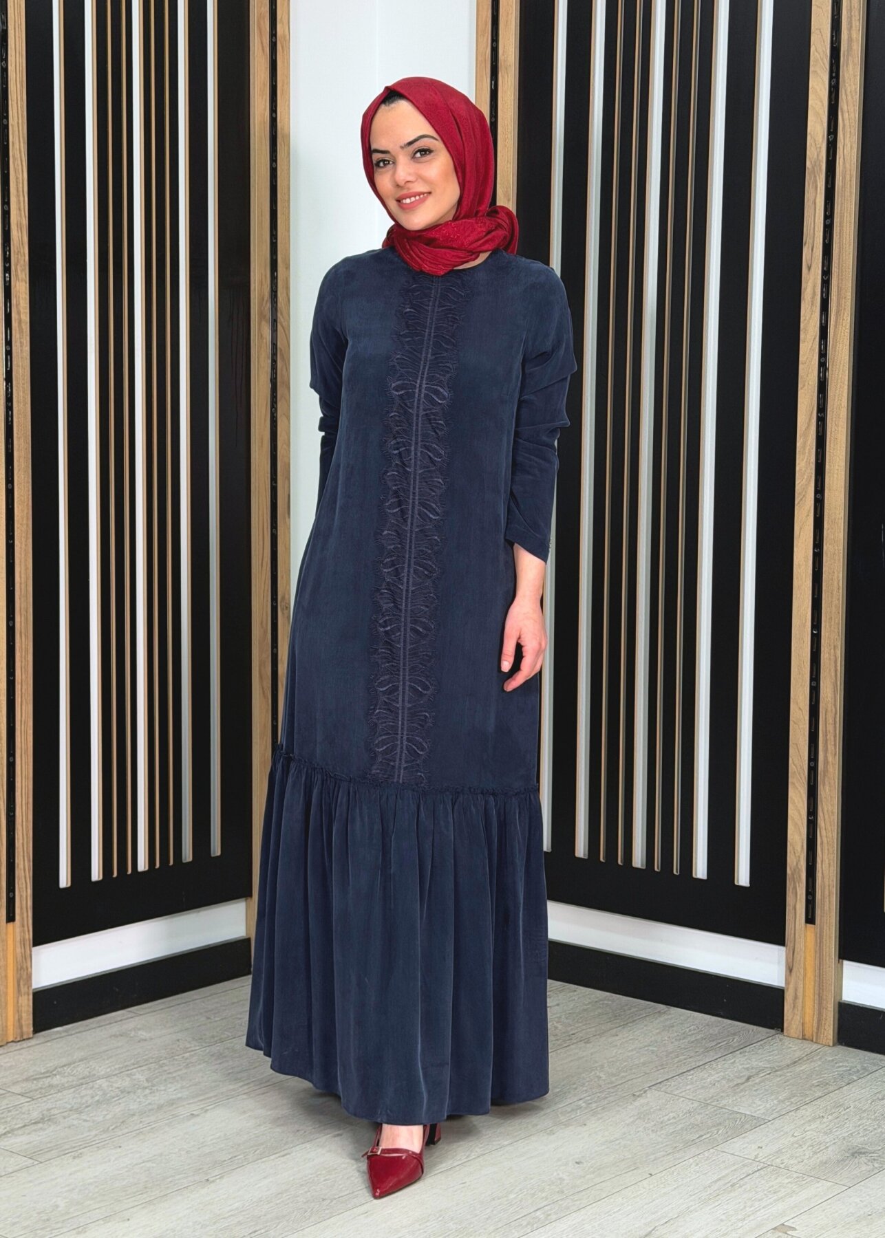 Miss Dalida Önü Dantelli Cupro Elbise Dark Navy - 1