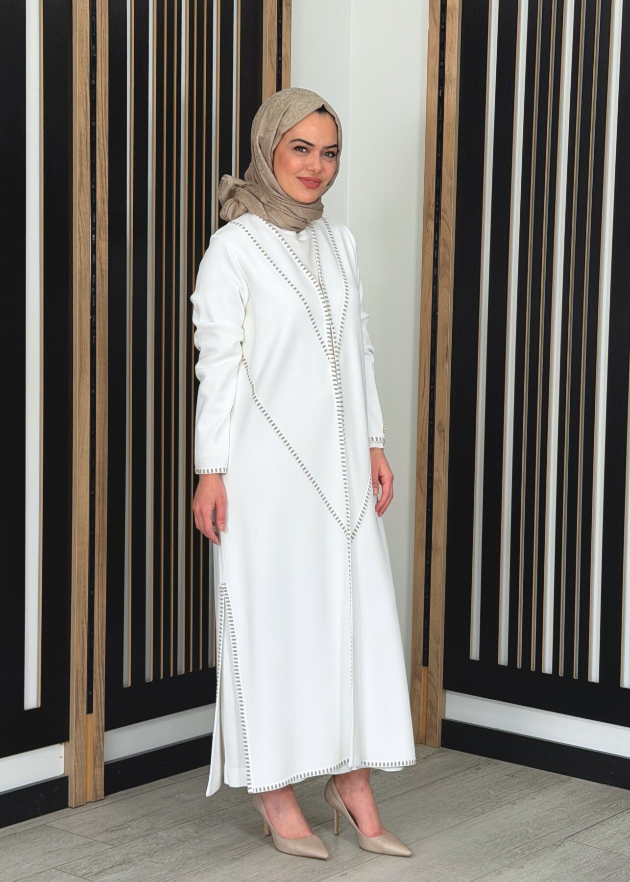 Miss Dalida Tiktak Detaylı Düz Renk Triko Hırka EKRU - 1