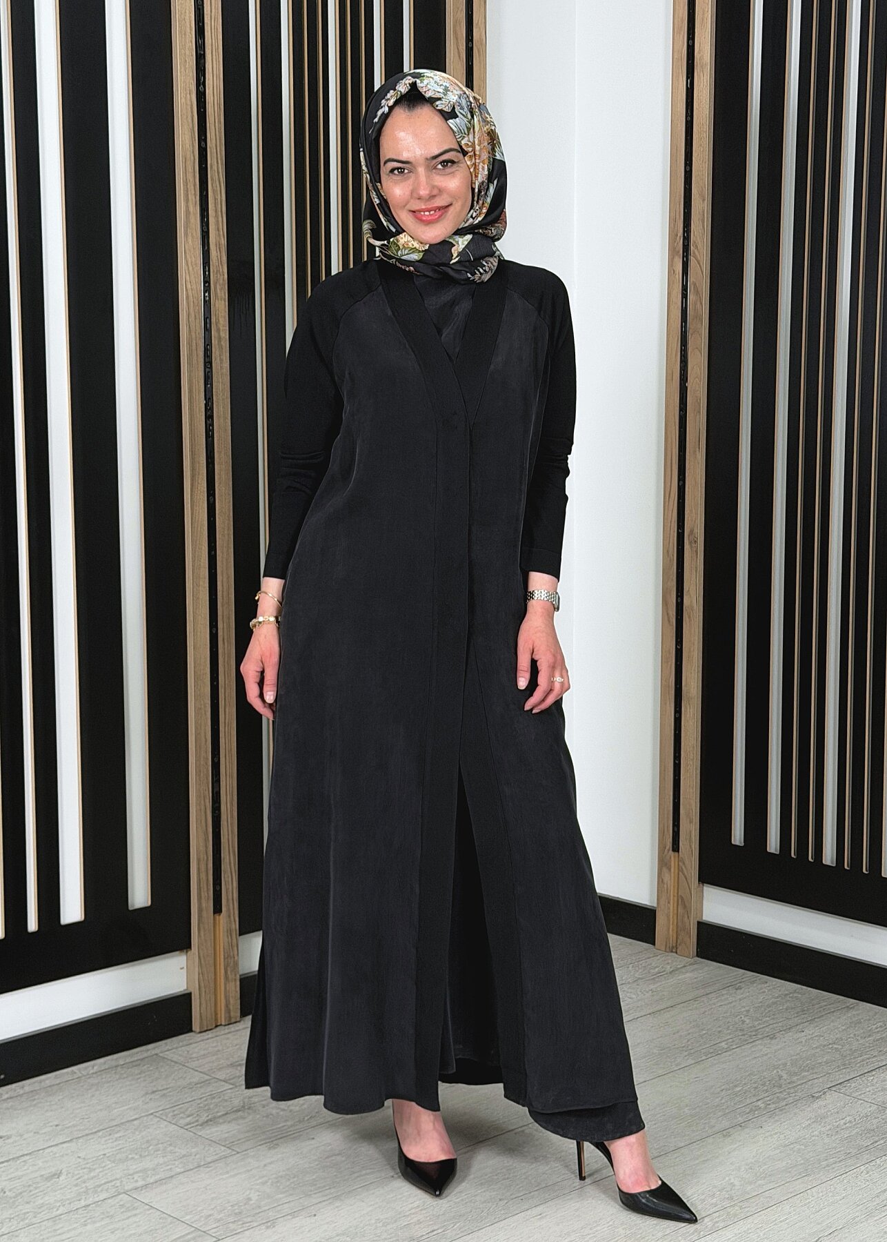 Miss Dalida Triko Detaylı V Yaka Cupro Kap SİYAH - 1