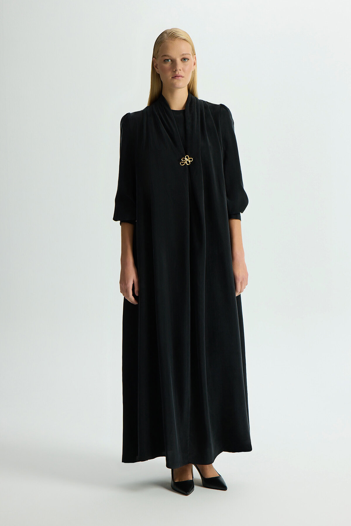 Miss Dalida Yaka Detaylı Broşlu Cupro Elbise BLACK - 1