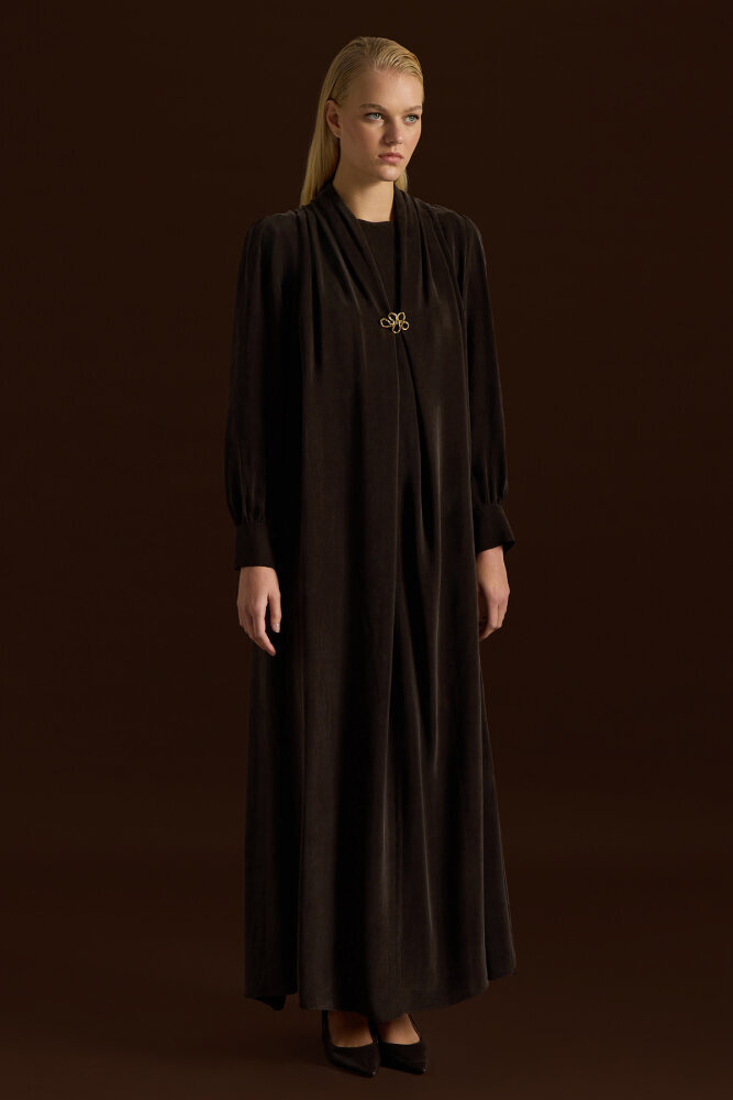 Miss Dalida Yaka Detaylı Broşlu Cupro Elbise Cacao Powder Cacao Powder