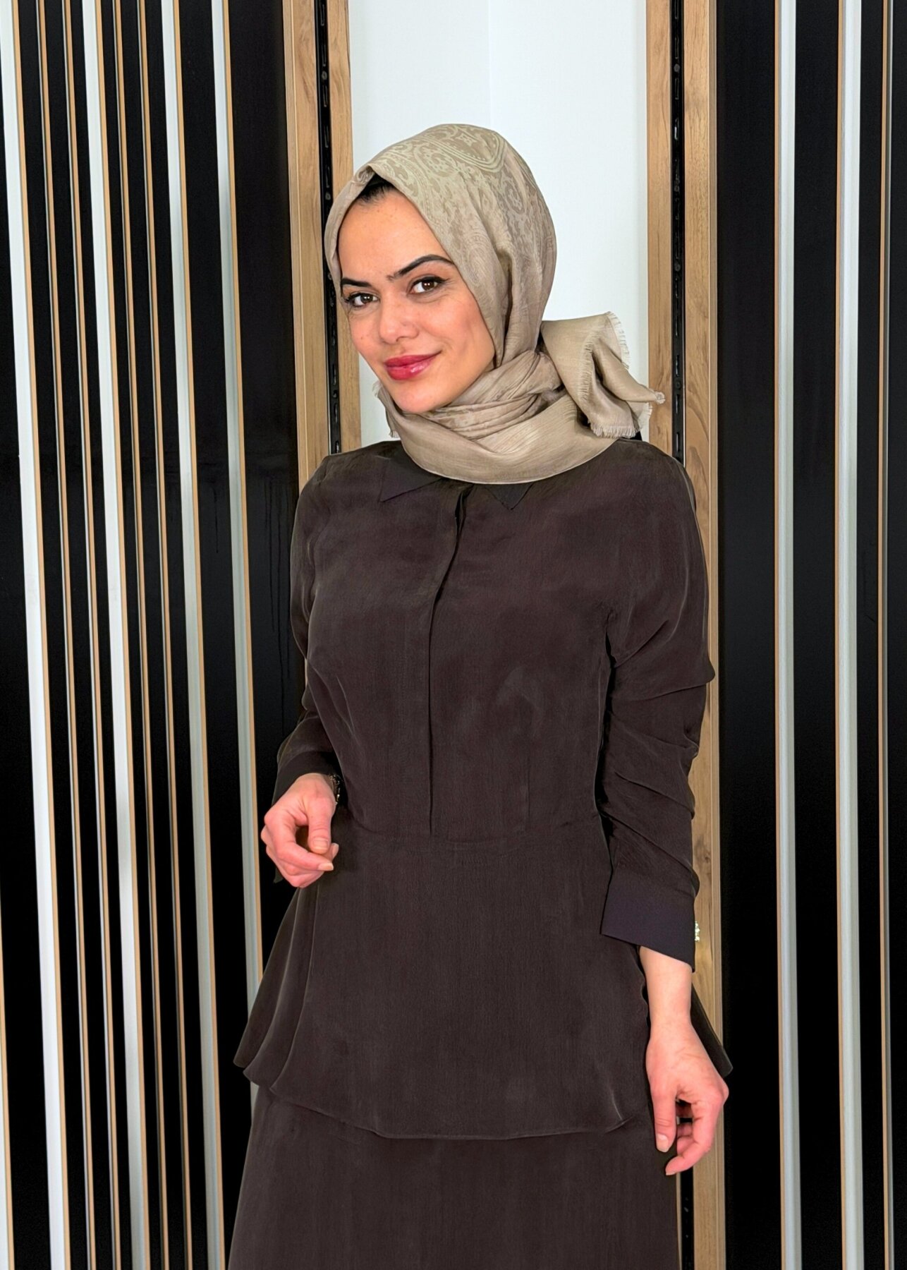 Miss Dalida Yakası Ve Manşeti Triko Detaylı Cupro Tunik Cacao - 2