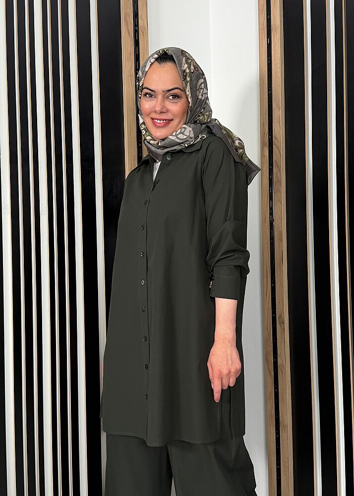 Miss Dalida Yanları Yırtmaçlı Düz Renk Poplin Gömlek KHAKİ - 3