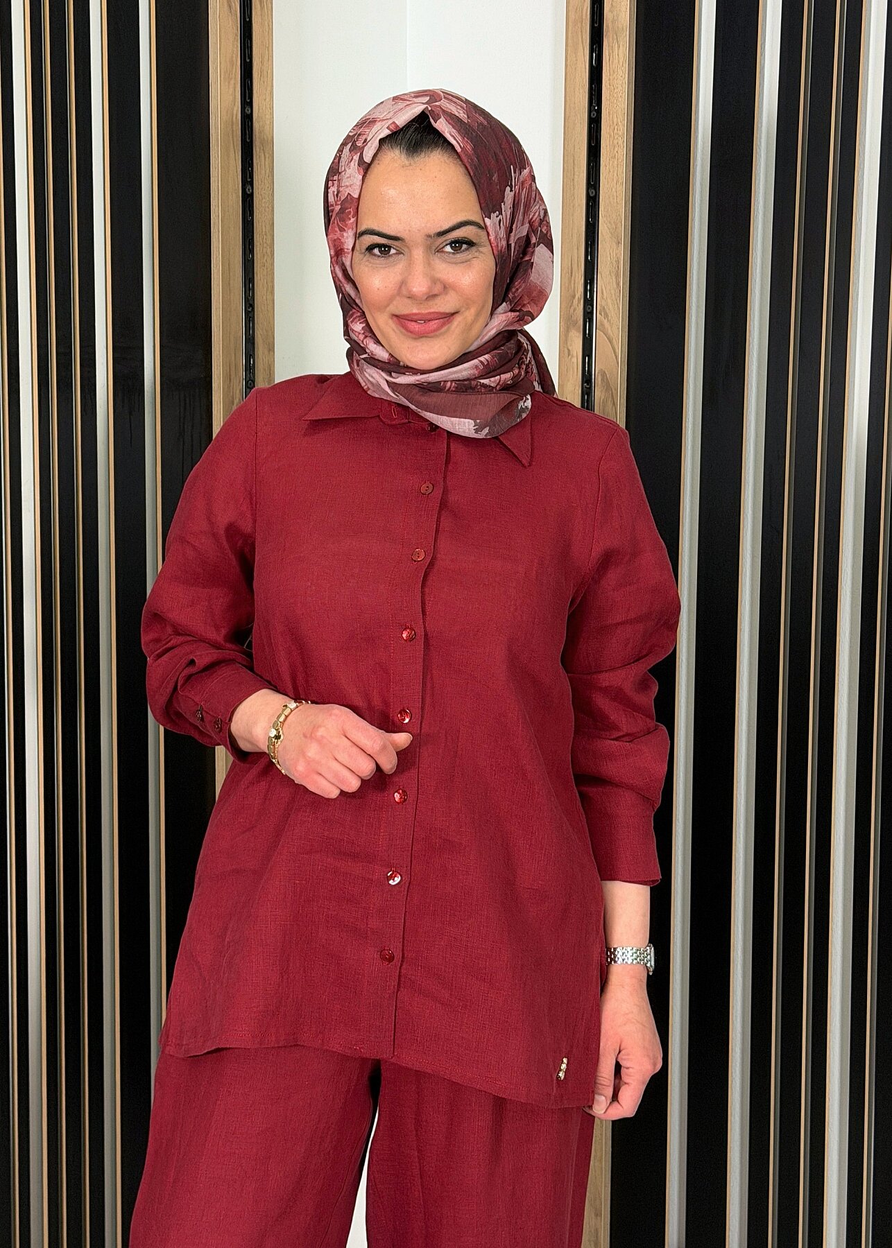 MissDalida Erkek Yaka Düz Renk Keten Gömlek Cherry - 1