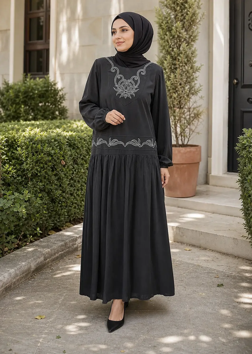 MissWhence Fularlı Nakış Detaylı Elbise SİYAH - 1