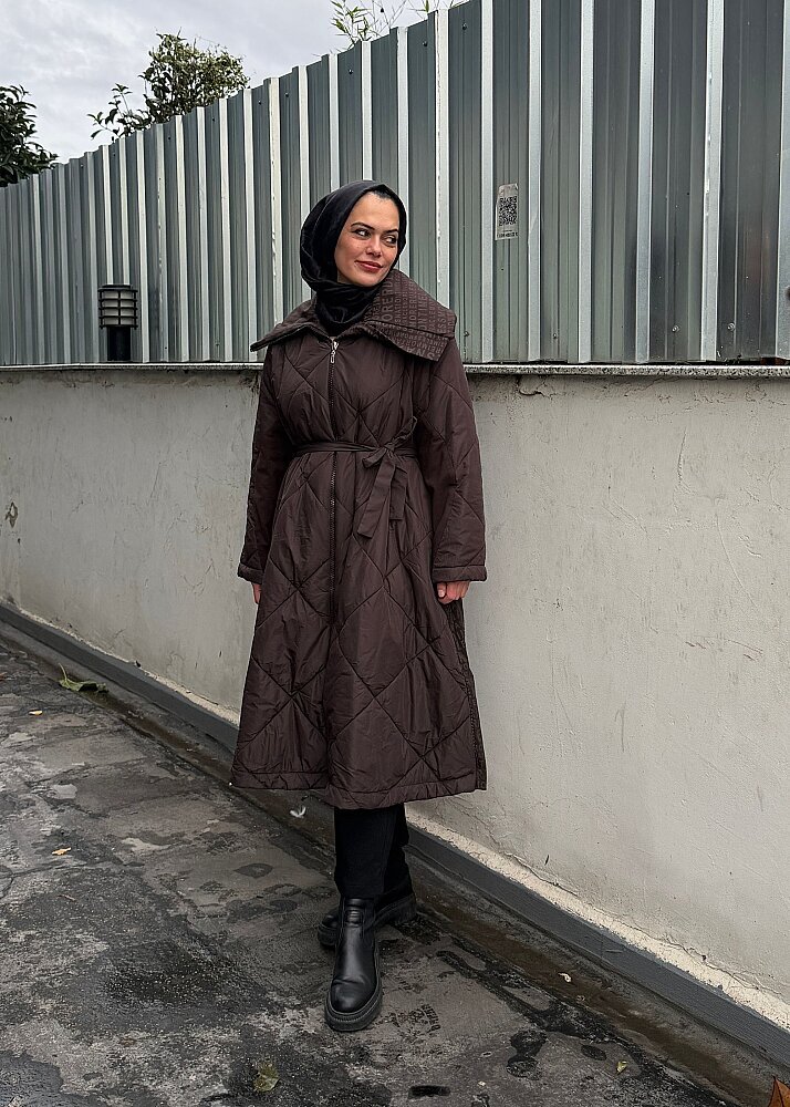 MissWhence Yakası Yazı Baskılı Şişme Mont KAHVE