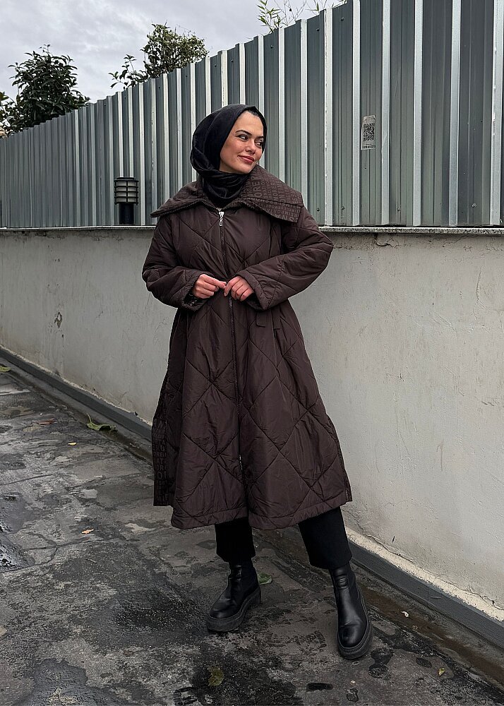 MissWhence Yakası Yazı Baskılı Şişme Mont KAHVE - 3