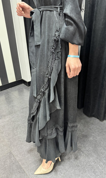 MissWhence Yandan FırFırlı Detaylı Elbise SİYAH - 4