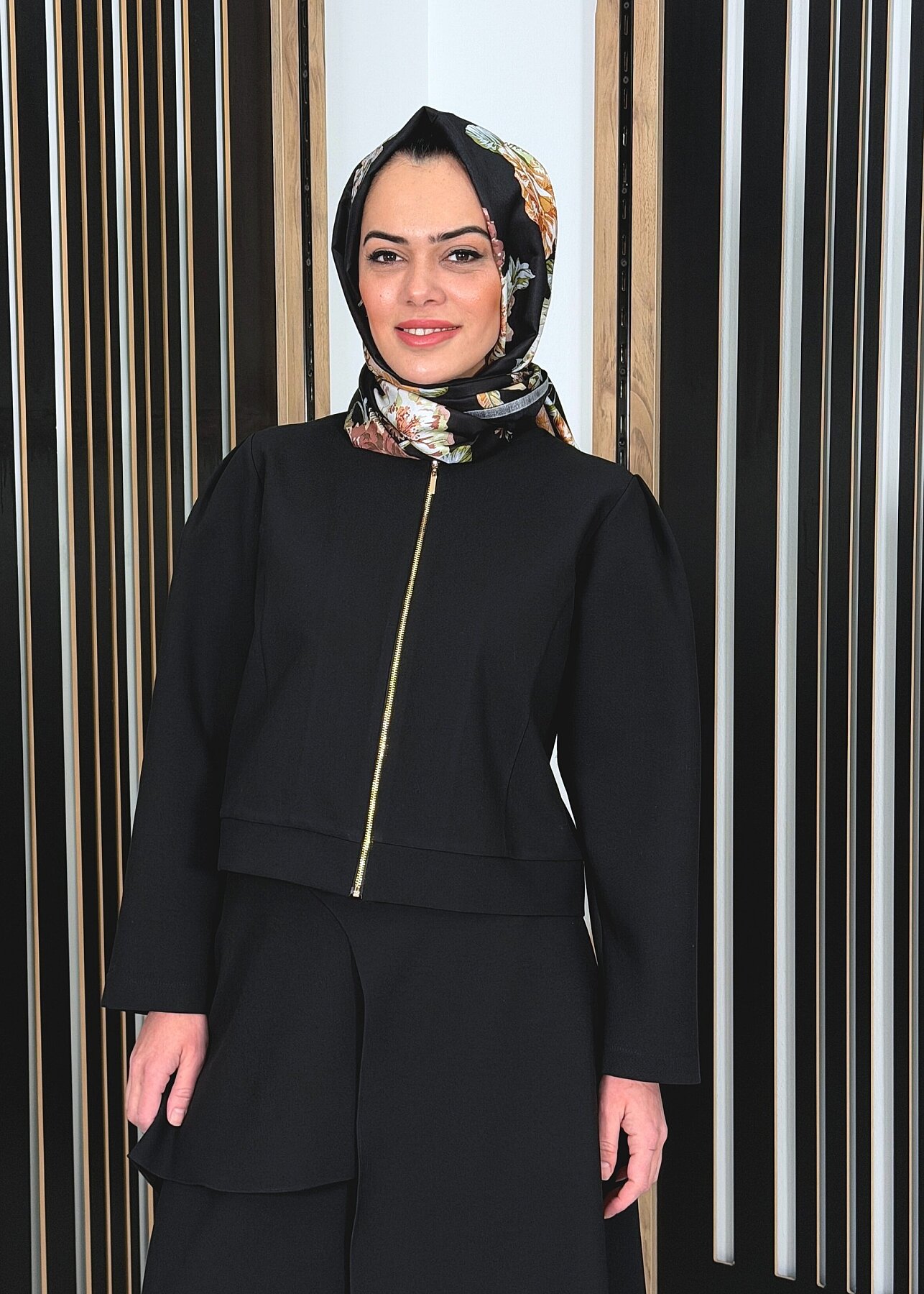 Noİ Double Krep Omuzları Pileli Fermuarlı Kısa Ceket SİYAH - 3