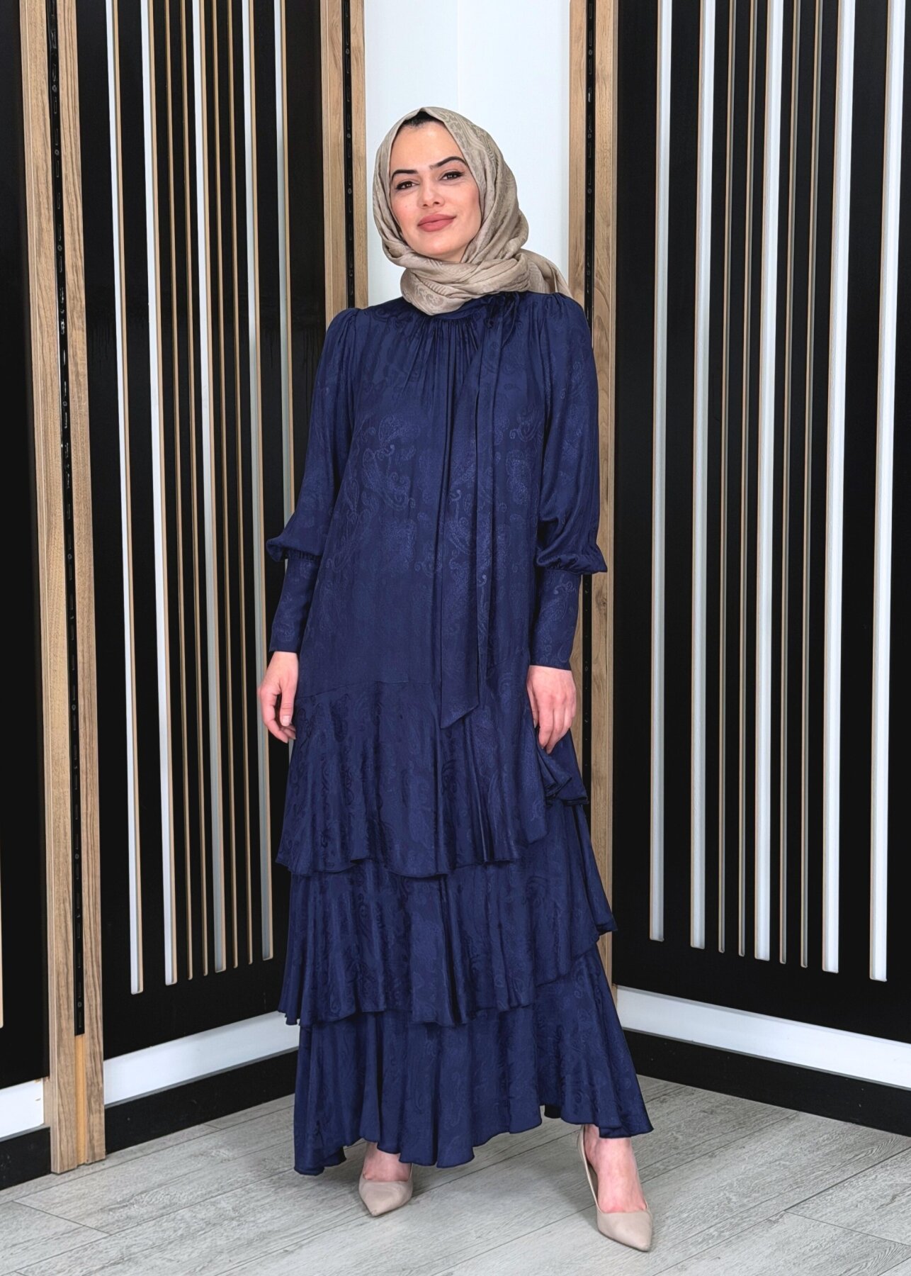 Noİ Jakar Viscon Üçkatlı Volanlı Fularlı Elbise LACİVERT - 3