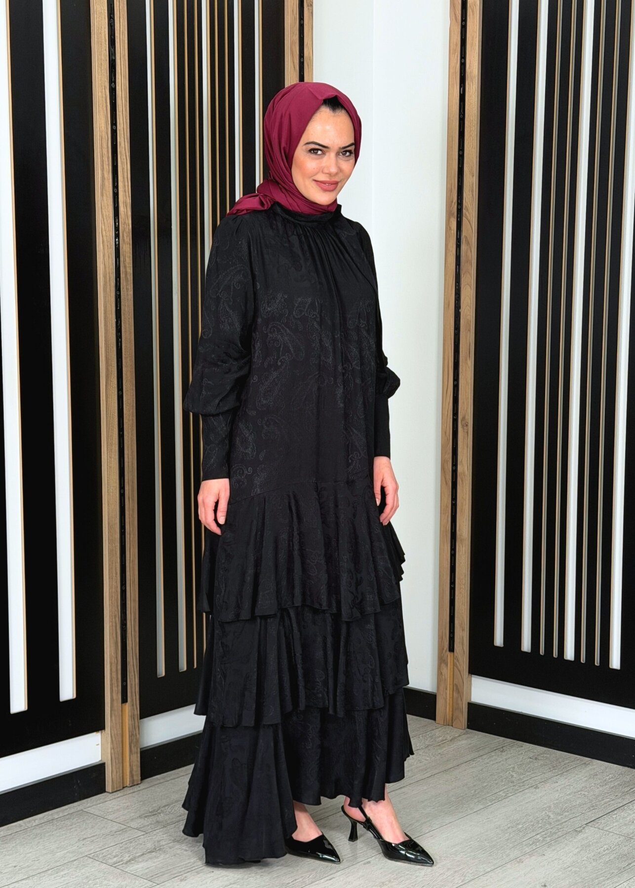 Noİ Jakar Viscon Üçkatlı Volanlı Fularlı Elbise SİYAH - 1