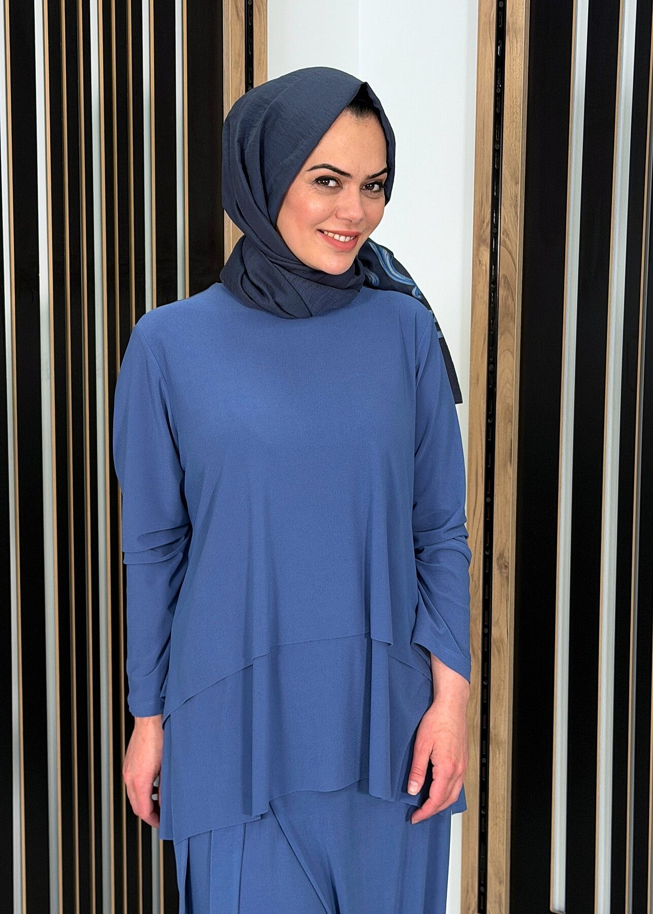 Noİ Krep Önden Yırtmaçlı Bluz İNDİGO - 2