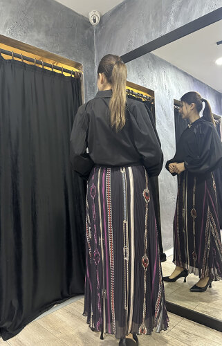 Noİ Şifon Boyuna Zincir Kemerli Kroşki Pliseli Etek SİYAH - 4