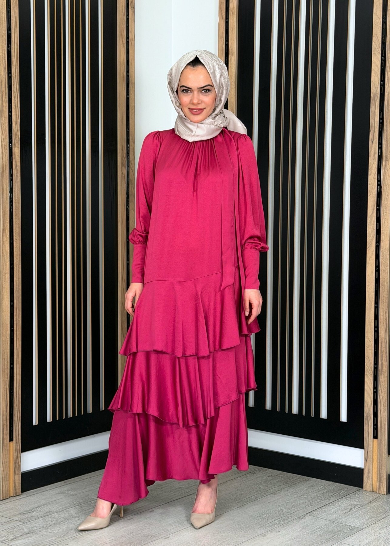 Noİ Viscon Mistik Fularlı Yaka Eteği Volanlı Elbise FUŞYA - 3