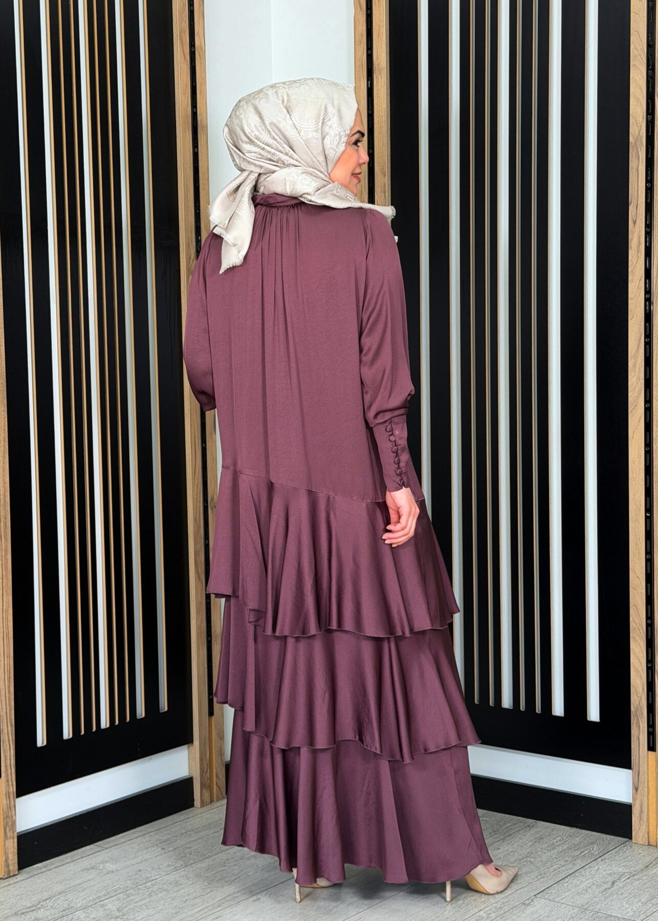 Noİ Viscon Mistik Fularlı Yaka Eteği Volanlı Elbise MÜRDÜM - 4