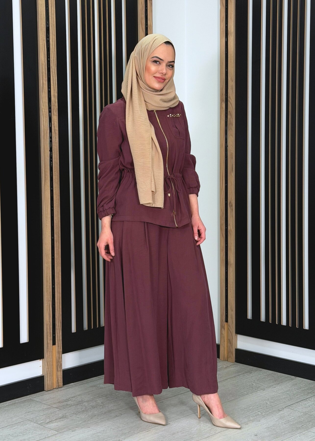 Nuss Belden Büzgülü Zımba Detaylı Pantolonlu Takım BORDO - 2