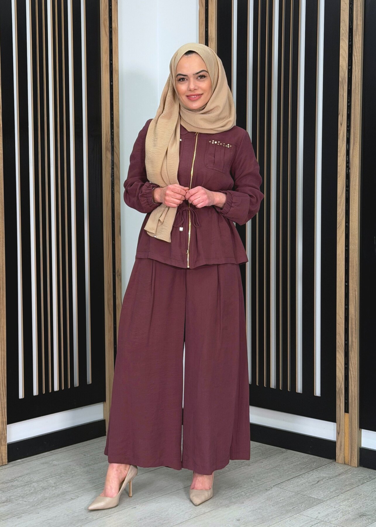 Nuss Belden Büzgülü Zımba Detaylı Pantolonlu Takım BORDO - 3