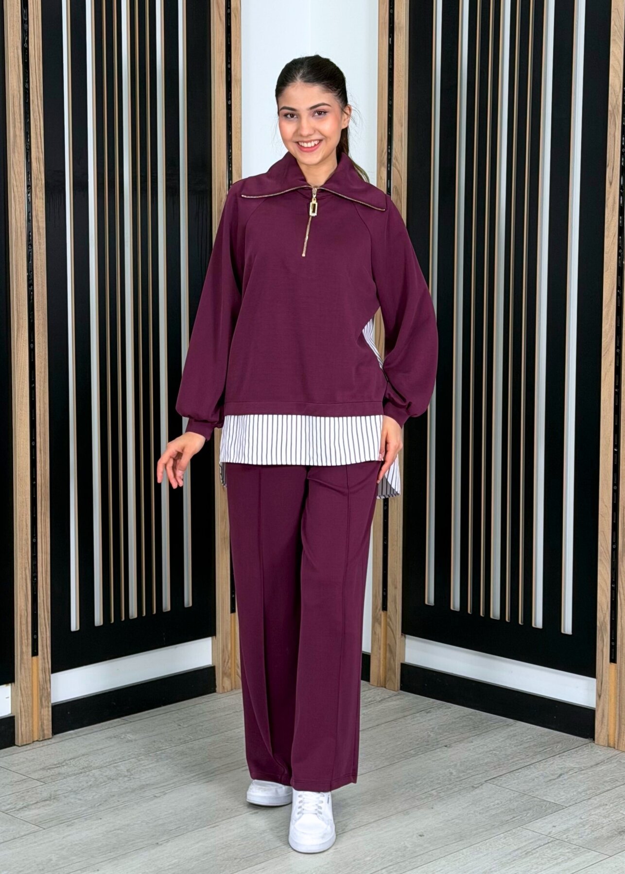 Nuss Yakası Fermuarlı Tuniğinin Etek Ucu ve Arkası Gömlek Detaylı Pantolonlu Takım MÜRDÜM - 1