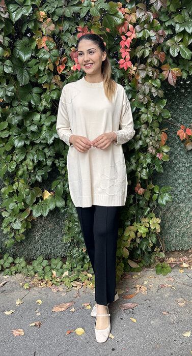 Orhan Etek Ucu ve Kol Ucu Çiçek Detaylı Tunik KREM - 1