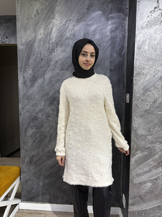 Qupra Boyunluk Aksesurlı Tüylü Tunik BEJ - 3