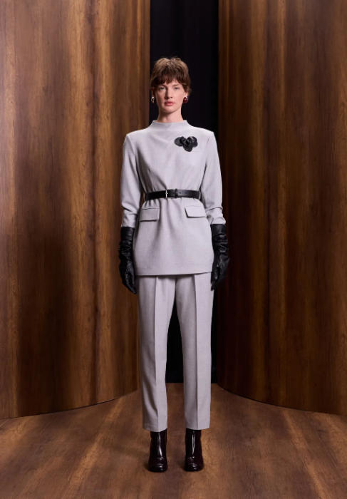 Qupra Çiçek Aksesuarlı Poliviskon Takım GRİ - 2