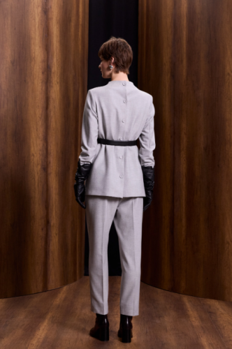 Qupra Çiçek Aksesuarlı Poliviskon Takım GRİ - 3