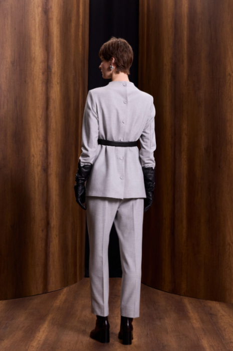 Qupra Çiçek Aksesuarlı Poliviskon Takım GRİ - 3