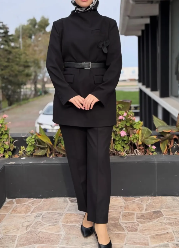 Qupra Çiçek Aksesuarlı Poliviskon Takım SİYAH - 1