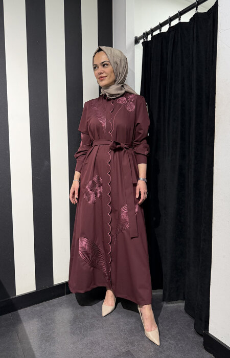 Qupra İşlemeli Kuşaklı Elbise BORDO - 5