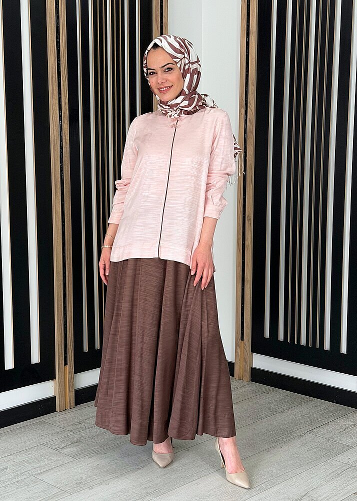 Qupra Yakası Broş Detaylı Etekli Takım Pembe/Kahve