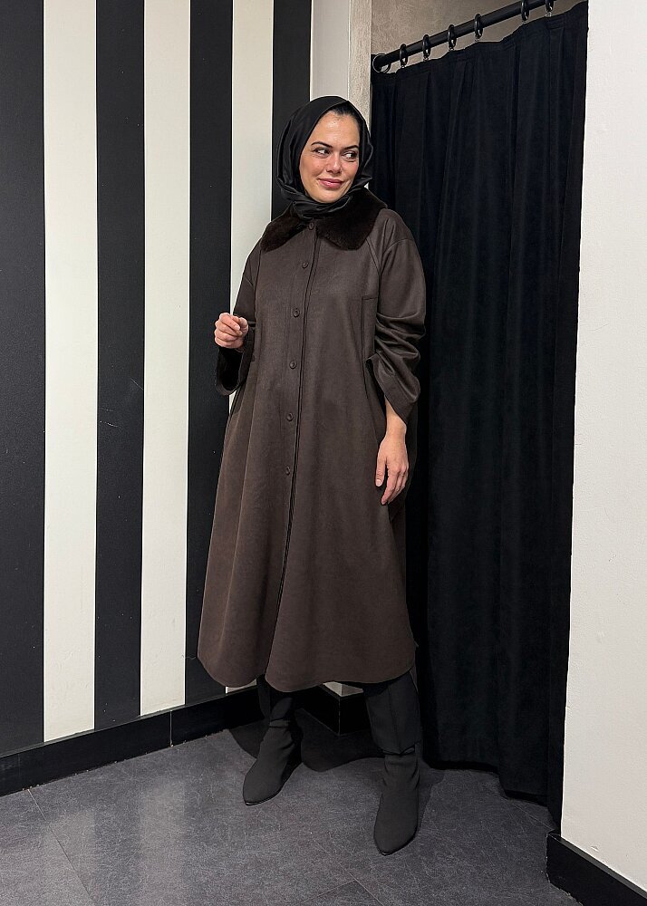 Qupra Yakası Kürklü Önü Düğmeli Kap KAHVE - 2