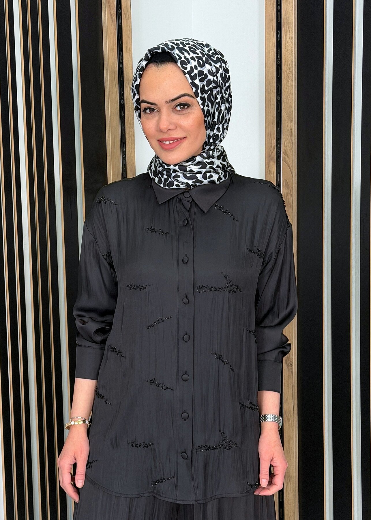 Si Design Boncuk İşlemeli Uzun Kollu Gömlek BLACK - 1