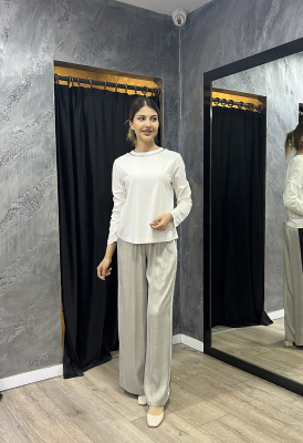Si Design Boynu Taş Detaylı Bluz EKRU 
