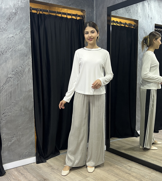 Si Design Boynu Taş Detaylı Bluz EKRU - 5