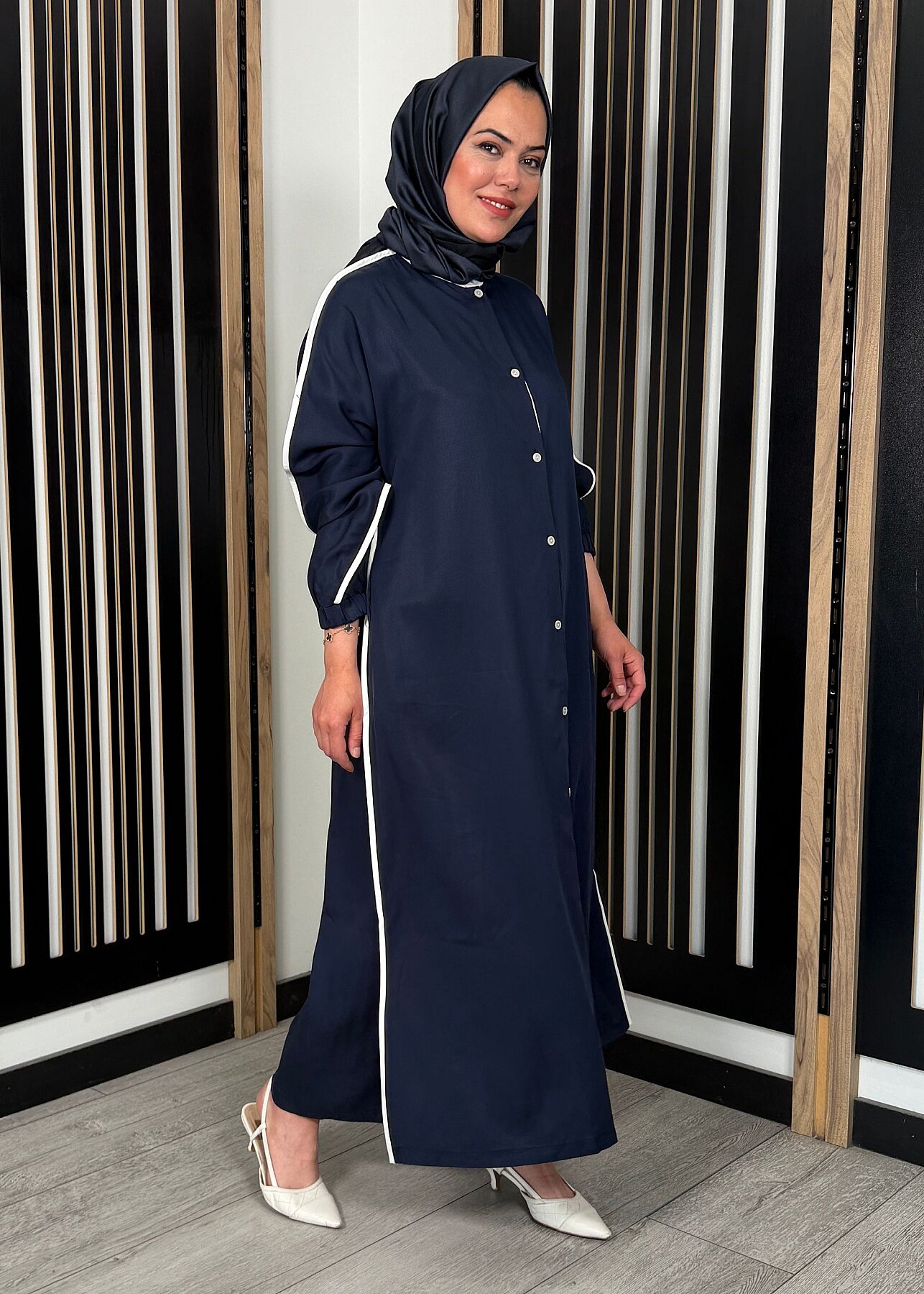 StudioNish Çizgi Detaylı Yanları Yırtmaçlı Kap LACİVERT - 3