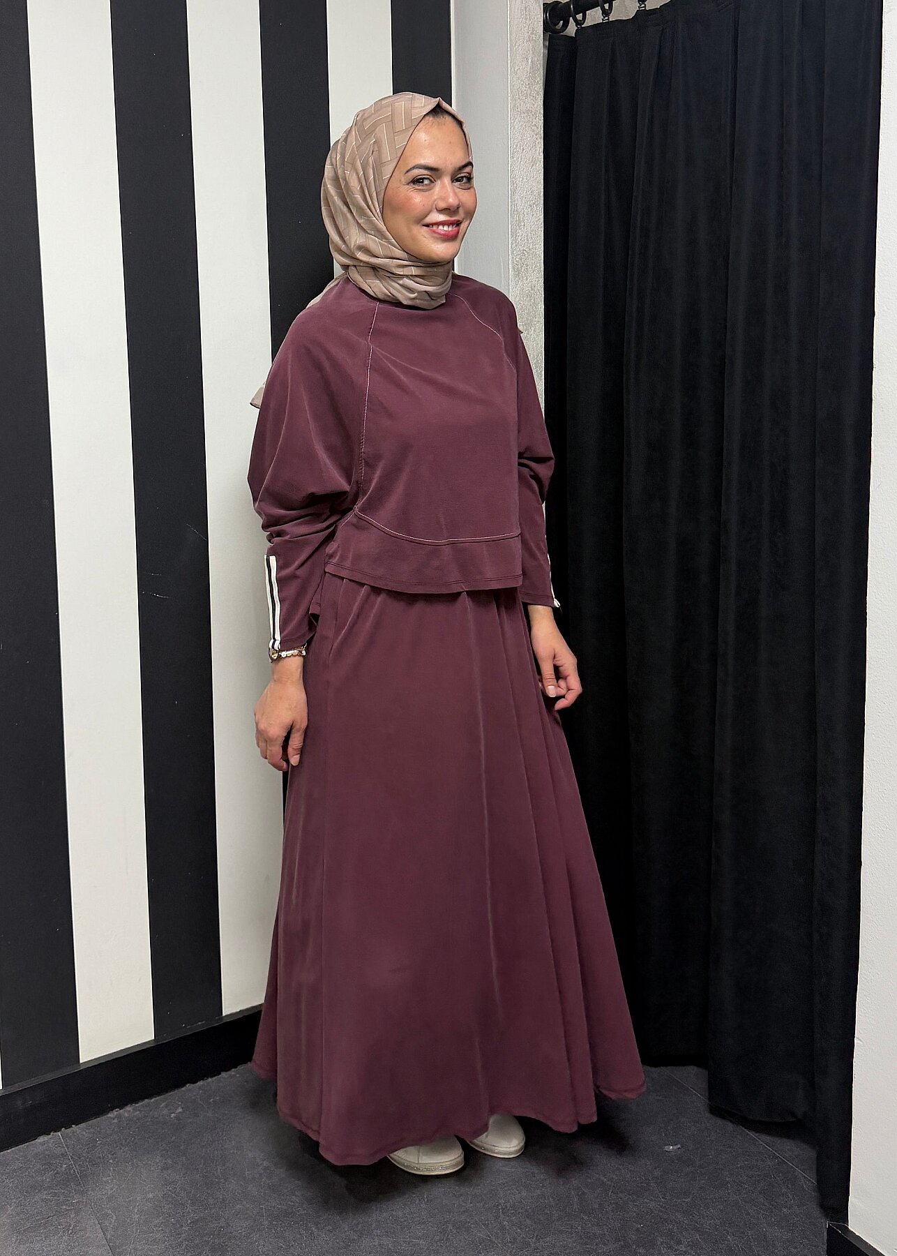 StudioNish Önü Dikiş Detaylı Şeritli Takım BORDO - 2